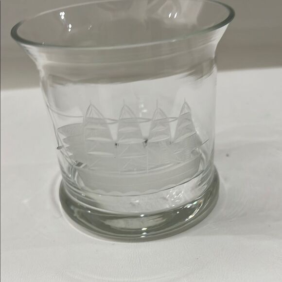 Clear Glass Tumbler Etched Sailboat Design 16 Oz 3 3/4 In Tall 3 3/4 In Round - Picture 1 of 7